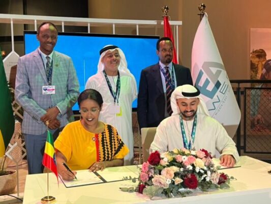 اثيوبيا توقع اتفاقًا بقيمة 600 مليون دولار مع شركة أيميا باور الإماراتية لإنشاء مزرعة رياح قدرتها 300 ميجاوات على مساحة 18 ألف فدان