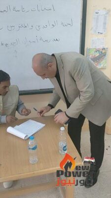 المهندس احمد صدقى يدلى بصوته فى الانتخابات الرئاسية وسط مسيرة حاشدة من العاملين بشركة مصر العليا لتوزيع الكهرباء