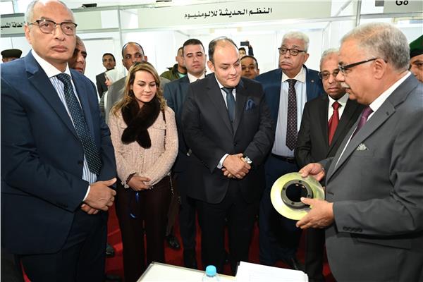 بمشاركة 150 شركة .. وزير التجارة والصناعة يفتتح معرض تعميق التصنيع المحلي للصناعات الهندسية