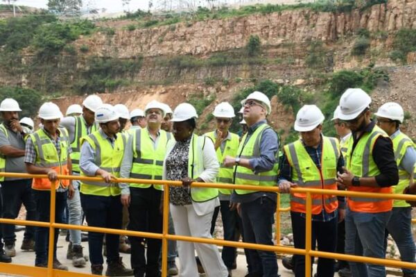 عاجل .. تحالف السويدى اليكتريك - المقاولون العرب  ينجح فى تشغيل اول توربين بسد جوليوس نيريرى بتنزانيا