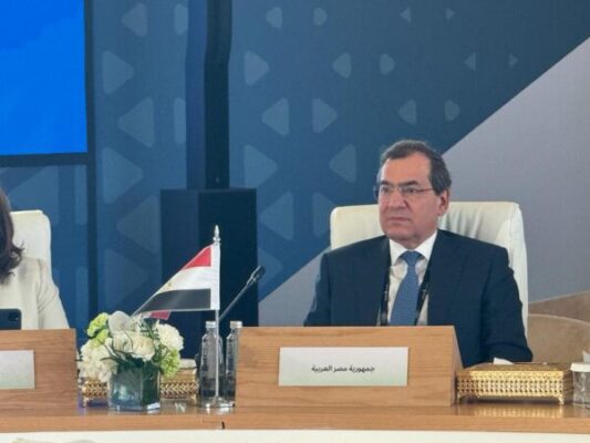 الملا : قطاع التعدين المصري يشهد تطويرا وتحديث شاملاً