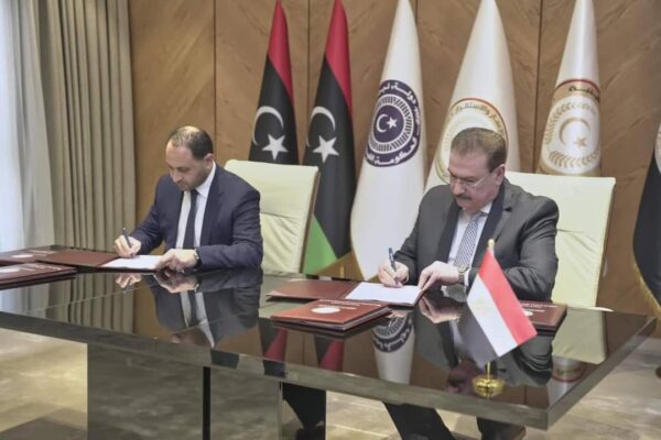 بحضور رئيس الوزراء الليبي .. شركة نيوم ووداي النيل يوقعان إتفاقية لتنفيذ 11 جسر في مدن أجدابيا ودرنة وبنغازي