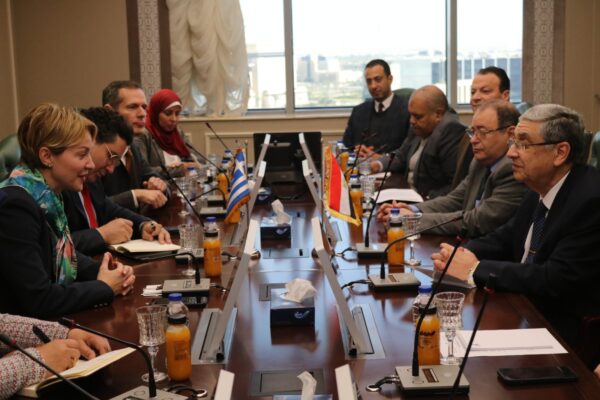 شاكر يستقبل نائبة وزير البيئة والطاقة اليوناني لبحث سبل التعاون بين مصر واليونان في مجال الكهرباء ومستجدات مشروع الربط الكهربائي بين البلدين