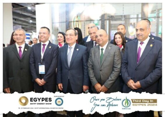 الملا يتفقد جناح تاون جاس في فعاليات اليوم الثالث والأخير من مؤتمر ومعرض إيجيبس الدولي للطاقة 2024