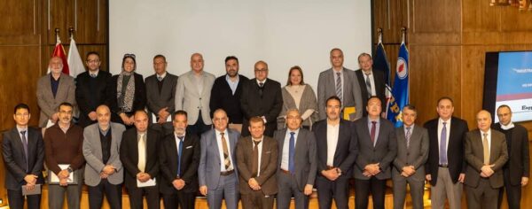 المهندس وائل لطفى للعاملين : السلامة والصحة المهنية رحلة تتم بدقة خلال جميع  مراحل تنفيذ المشروعات