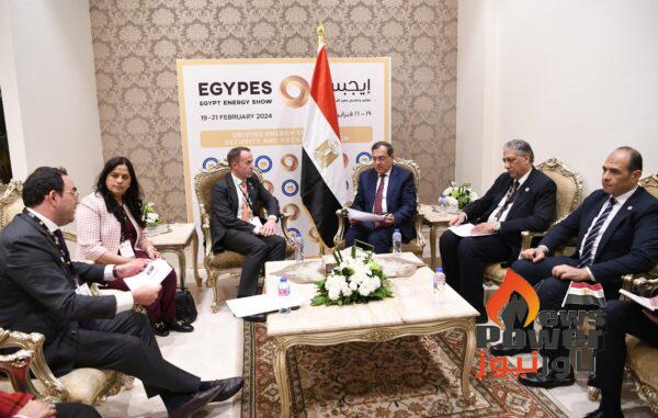 الملا يبحث مع وفد شركة IFS الكندية الحلول الرقمية لتحسين كفاءة الاداء