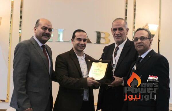في لمسة وفاء وعرفان،.. ايلاب تكرم نجل فقيد شركة إيلاب السابق علي هامش مؤتمر ايجيبس 2024