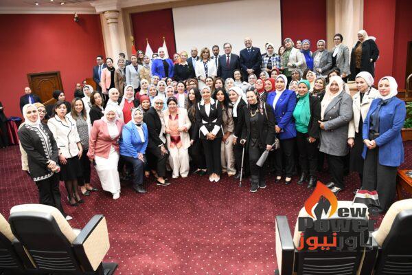 المهندس طارق الملا وزير البترول والثروة المعدنية فى احتفالية المرأة بقطاع البترول