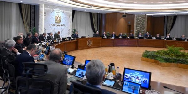  مجلس الوزراء يوافق على 5 قوانين للترخيص لوزير البترول بشأن اتفاقيات التزام بترولية