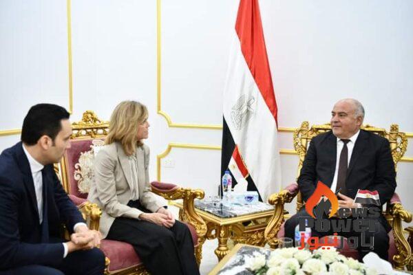 محافظ قنا يستقبل السفيرة النرويجية بالقاهرة لبحث التعاون في مجال الطاقة النظيفة