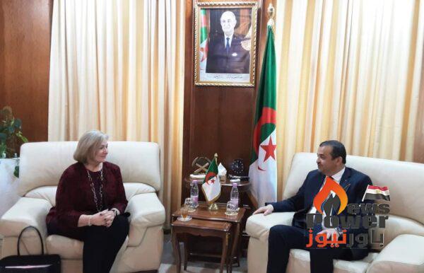 الجزائر تبحث مع  