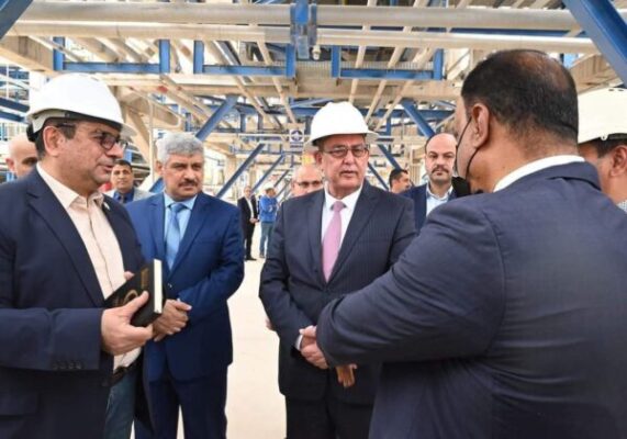 العراق : انجاز مشروع تشغيل وحدة الأزمرة في مصفى البصرة بطاقة مليون و300 الف لتر باليوم