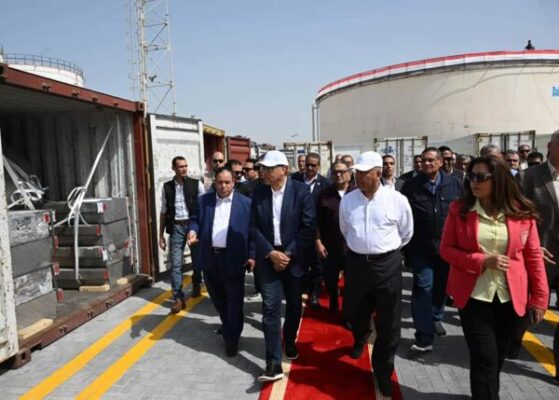 خلال زيارته لميناء دمياط: رئيس الوزراء يتابع جهود تنفيذ التوجيهات الرئاسية بتعظيم معدلات الصادرات المصرية إلى الخارج