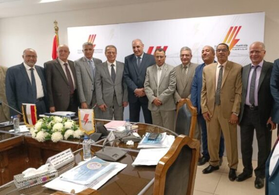 اعتماد موازنة مصر العليا لتوزيع الكهرباء للعام المالي 2025/2024 وقيادات القابضة تشيد بأداء المهندس أحمد صدقي