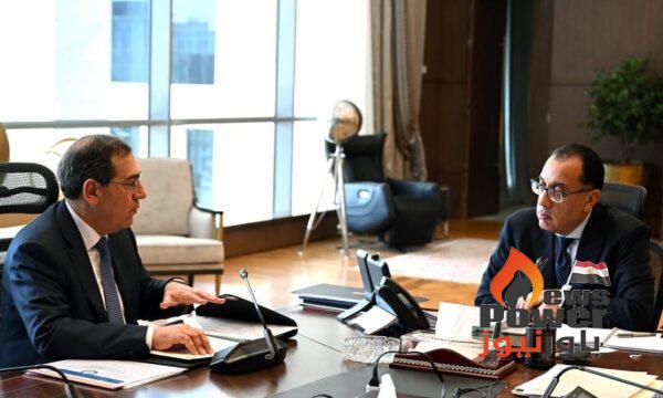 الملا خلال اجتماعه مع رئيس الوزراء ... نستهدف تحقيق استثمارات أجنبية كبيرة فى صناعة الغاز والبترول العام المالى المقبل