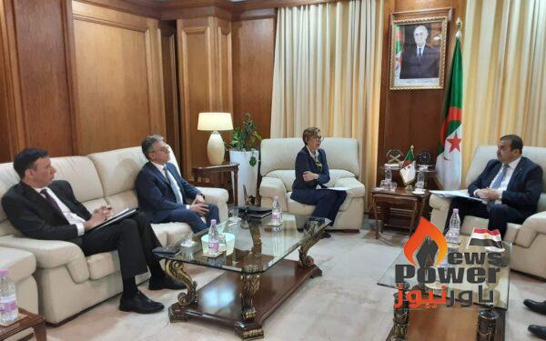 الجزائر تبحث مع مجموعة “سي ‌جي ‌جي” المتخصصة في مجال الخدمات الجيوفيزيائية والجيولوجية فرص التعاون والشراكة المستقبلية في مجال خدمات المسح الجيوفيزيائي للتنقيب عن النفط والغاز،