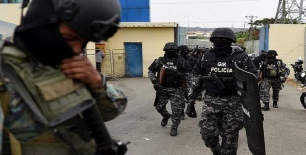 الإكوادور تفرض حالة الطوارئ 60 يوماً بسبب أزمة الطاقة
