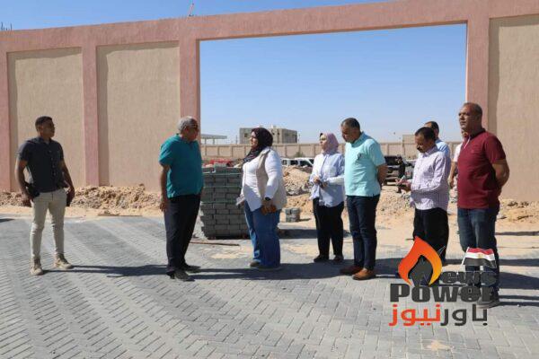 محافظ الوادي الجديد يتفقد التشطيبات الجارية بمحطة الغاز الطبيعي الدائمة