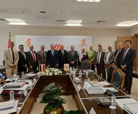 اعتماد الموازنة التخطيطية لشركة شمال القاهرة لتوزيع الكهرباء.. واشادة واسعة باداء عفيفي
