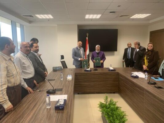 نقل الكهرباء توقع مع ميجا للانشاء والصناعة عقد توسعة محطة S2 جهد 66kv محطة مستقبل مصر