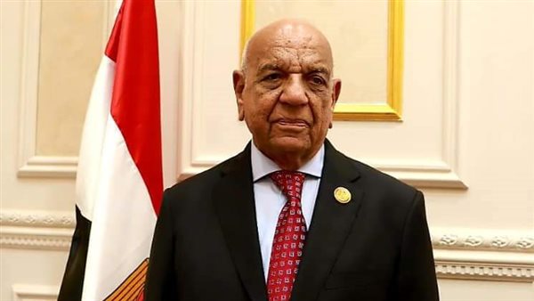 المهندس محمد بدر وجميع القيادات والعاملين بشركة انوبك ينعون بمزيد من الحزن وفاة المهندس عبد الخالق عياد احد رواد العمل البترولي في مصر