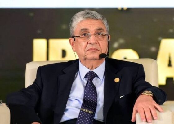 تقرير : لماذا لا تطرح وزارة الكهرباء مشاريع الطاقات الجديدة والمتجددة فى مزايدات للحصول على اقل الاسعار ؟