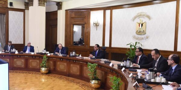 رئيس الوزراء يلتقى أعضاء المجلس التصديري ومجلس إدارة غرفة الصناعات الهندسية