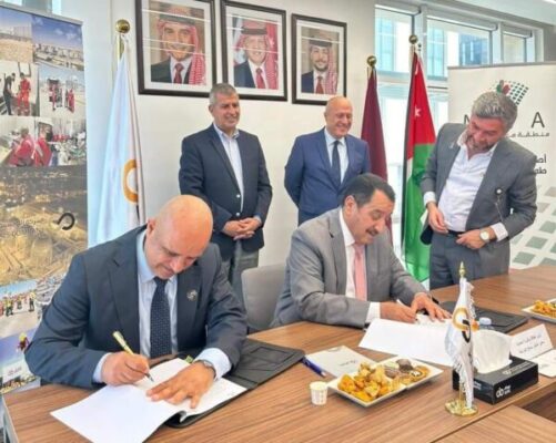 الخرابشة يشهد توقيع مذكرة تفاهم بين 