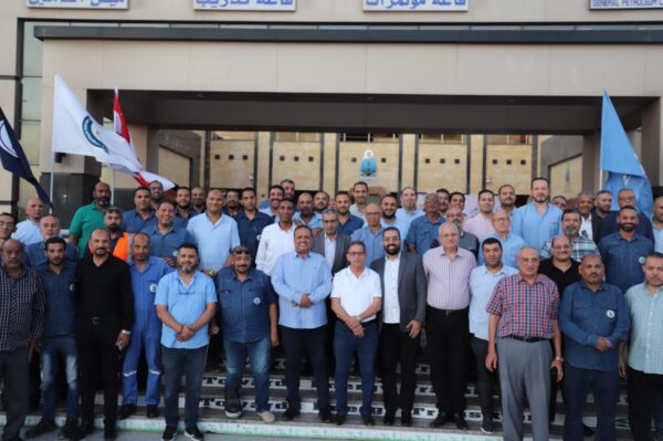 حقول الصحراء الشرقية تكرم المهندس نبيل عبد الصادق بمناسبة بلوغه قمة العطاء الوظيفي