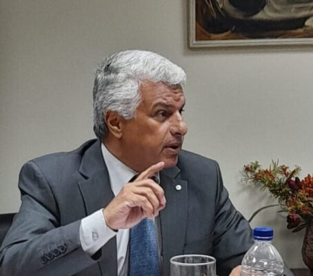 الدكتور محمد سليم يكتب : الدمج بين وزارتي البترول والكهرباء .. الفوائد والتحديات