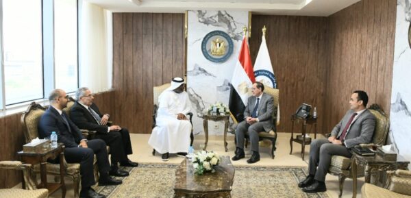 الملا يلتقى الرئيس التنفيذى لشركة أدنوك الإماراتية لبحث خطط التوسع فى مصر