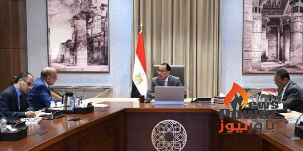 رئيس الوزراء يُشدد على أهمية الالتزام بوضع الخطة الخاصة بوقف تخفيف الأحمال بنهاية عام 2024