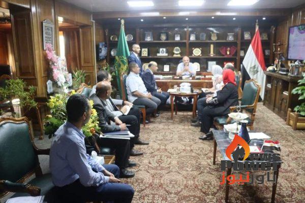 محافظ القليوبية يعقد اجتماع مع رئيس شركة غازتك لبحث كيفية الاستغلال الامثل للموارد المتاحة وبحث انشاء محطات غاز طبيعى جديدة