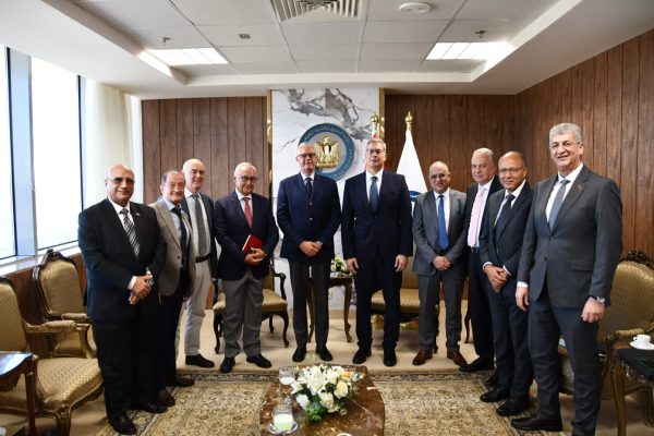 تأكيدا لانفراد باور نيوز .. نسبة تنفيذ مشروع انتاج السولار التابع لشركة انوبك بلغت 77%