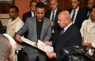 وزير الصناعة والنقل يلتقي بالمستثمرين لمتابعة حصولهم على الرخص وفق اجراءات سريعة ودقيقة تتسم بالحوكمة