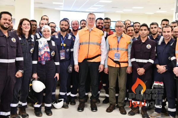 عاجل .. وزير البترول يتفقد حقل ظهر بالبحر المتوسط