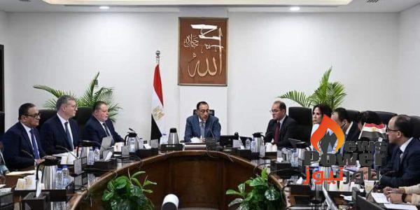 رئيس الوزراء يستعرض احتياجات قطاع البترول وجهود زيادة المنتجات البترولية