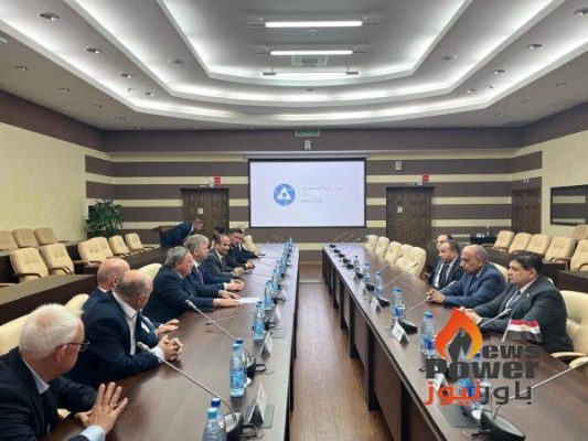 وزير الكهرباء والطاقة المتجددة المصرى يزور محطة 