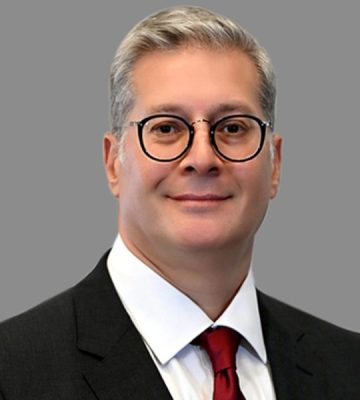 بدوى يعين أول سيدة لتولى رئاسة شركة الإسكندرية للبترول