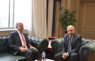 عصمت يبحث مع سفير الاردن بالقاهرة تعزيز سبل دعم الشراكة والتعاون في مجالات الربط الكهربائي وتدعيم الشبكات والتوسع فى الطاقات المتجددة