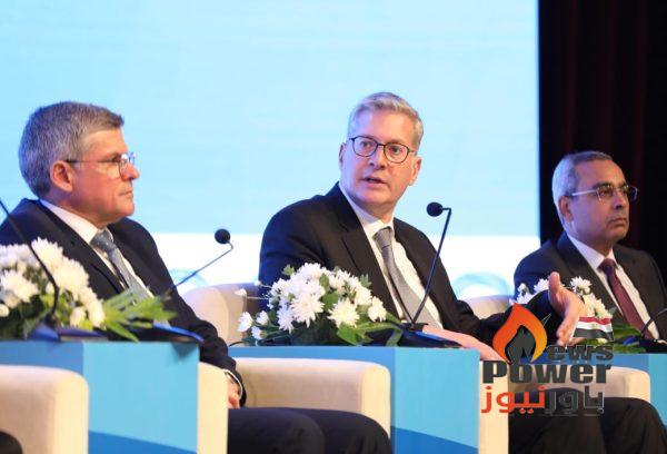 وزير البترول : وضع خارطة طريق لرفع مساهمة الطاقة الجديدة بنسبة 40% من مزيج الطاقة بحلول 2040