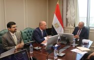 وزير الكهرباء والطاقة المتجددة يبحث مع 