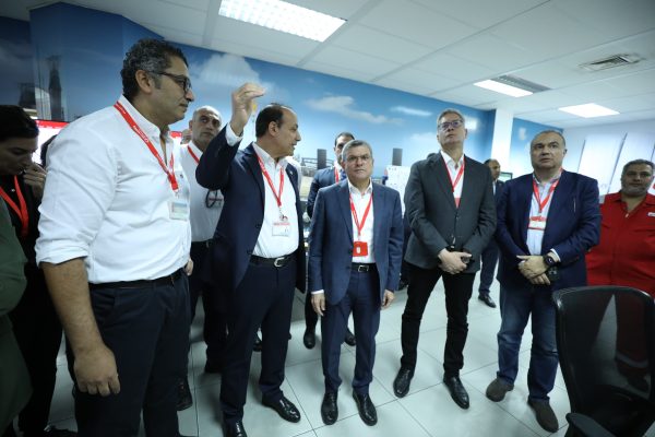 تاكيدا لانفراد باور نيوز .. وزير البترول يزور مجمع تسهيلات الغاز المسال بمدينة ادكو علي ساحل البحر المتوسط