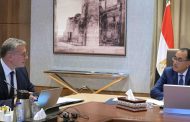 رئيس الوزراء يتابع مع وزير البترول عدداً من ملفات العمل