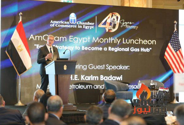 وزير البترول : انطلاق انشطة حفر الآبار من جديد خلال الشهر المقبل في حقل غاز ظهر لإضافة بئرين جديدين بإنتاج 220 مليون قدم مكعب غاز يومياً