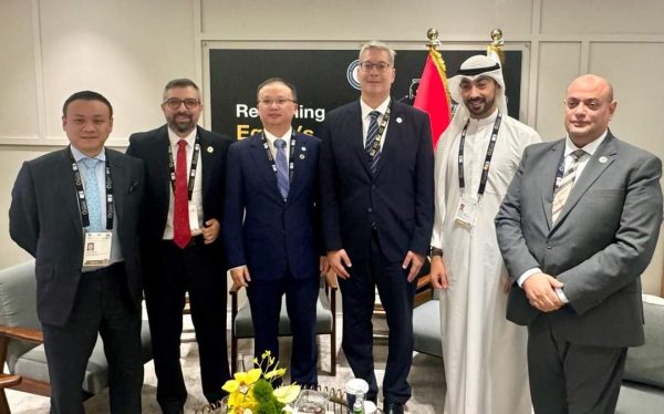 بدوى يتابع مع الرئيس التنفيذي لمجموعة يونايتد إنرجي جروب موقف انشطتها فى مصر