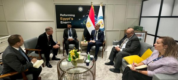 وزير البترول يعقد جلسة مباحثات مع الرئيس الإقليمى لشركة هني ويل لمنطقة الشرق الأوسط وأفريقيا