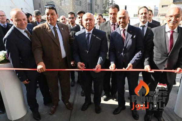 الفريق كامل الوزير يفتتح خط إنتاج اكشاك الكهرباء المدمجة المخصصة للتصدير بمصنع شركة ABB وخط الطلاء الكهربائي الحديث بمصنع الشركة العالمية للأدوات الصحية 