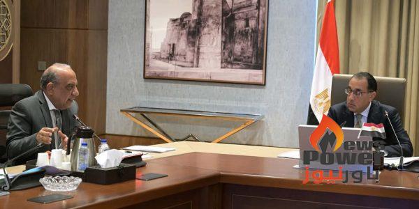 رئيس الوزراء يُتابع الموقف التنفيذي لعدد من مشروعات قطاع الكهرباء
