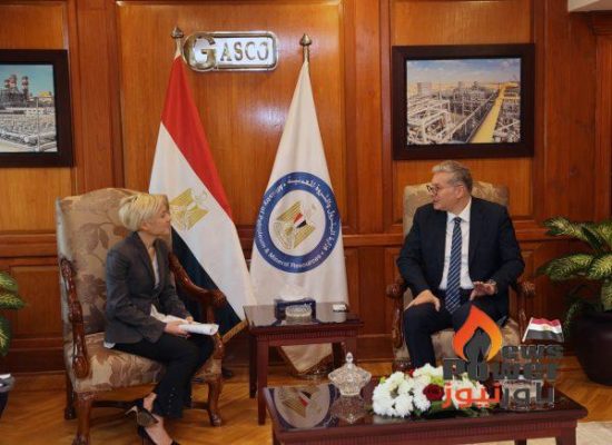 وزير البترول يطلع على  أعمال eni بالبحر المتوسط والصحراء الغربية